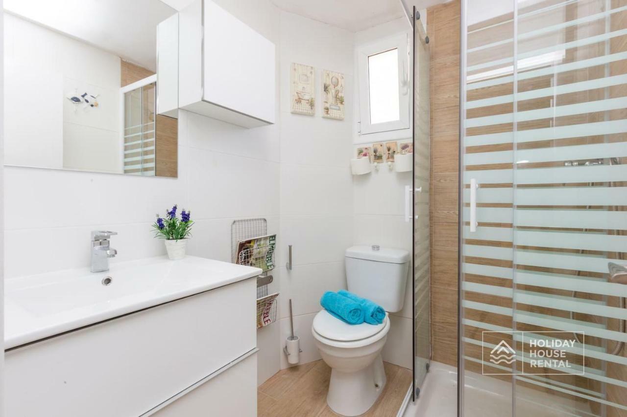 S12 - Beach Front Apartment --Free Wifi- Salou Ngoại thất bức ảnh
