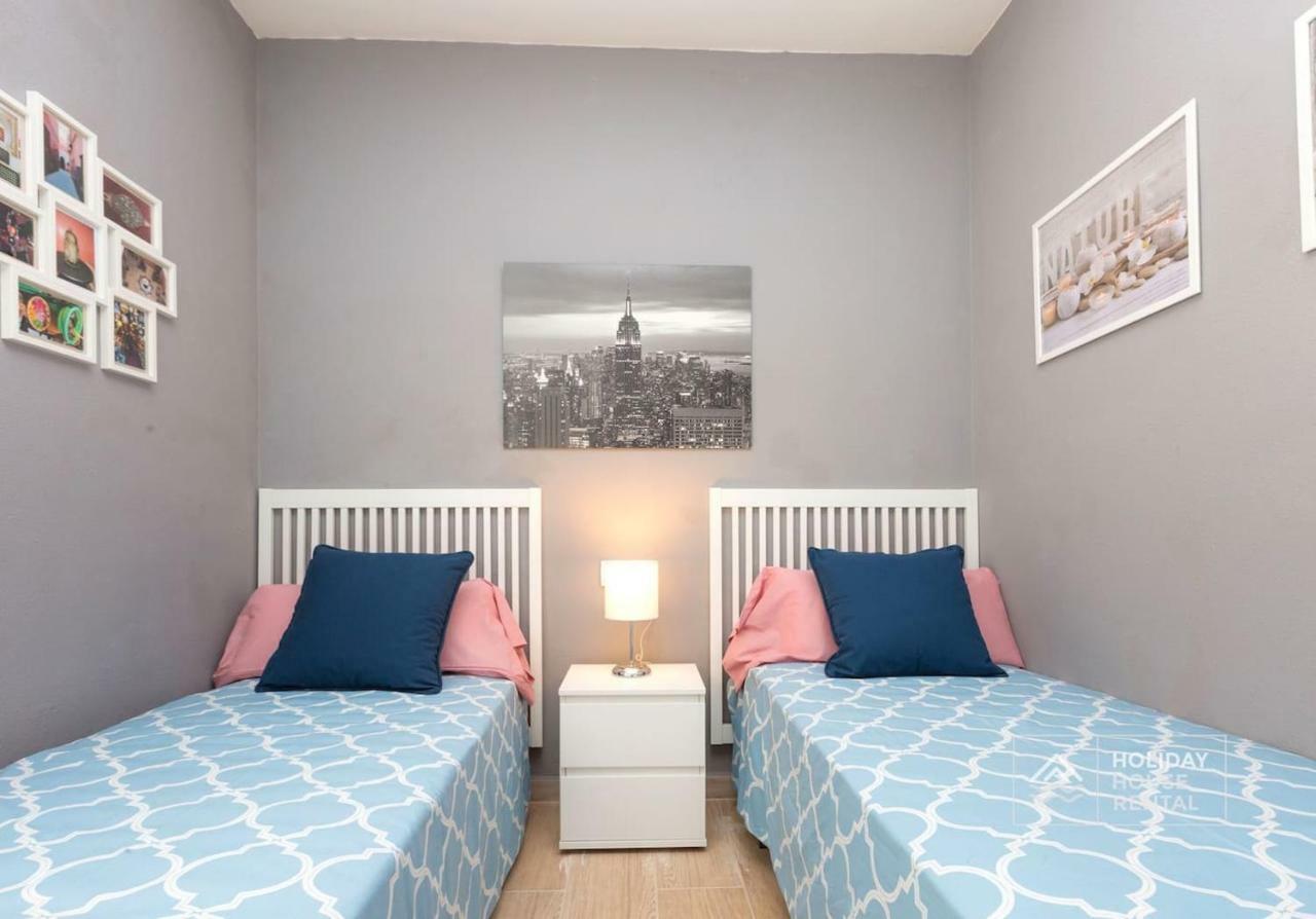 S12 - Beach Front Apartment --Free Wifi- Salou Ngoại thất bức ảnh